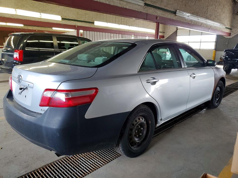 Photo 3 from auction – 2007 TOYOTA CAMRY with VIN 4T1BE46K17U061012