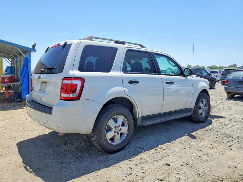 Photo 3 from auction – 2012 FORD ESCAPE with VIN 1FMCU0D75CKC45972