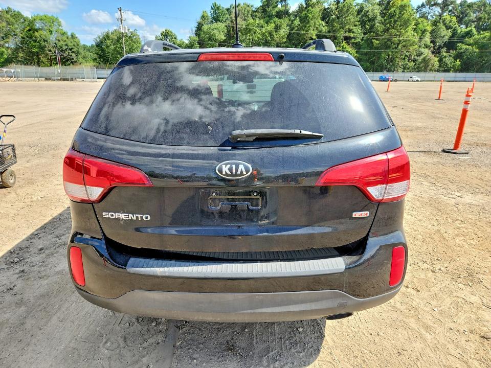 Photo 6 from auction – 2014 KIA SORENTO with VIN 5XYKT4A7XEG511672