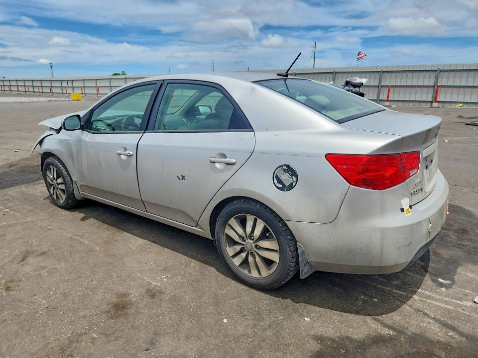 Photo 2 from auction – 2013 KIA FORTE with VIN KNAFU4A27D5727647