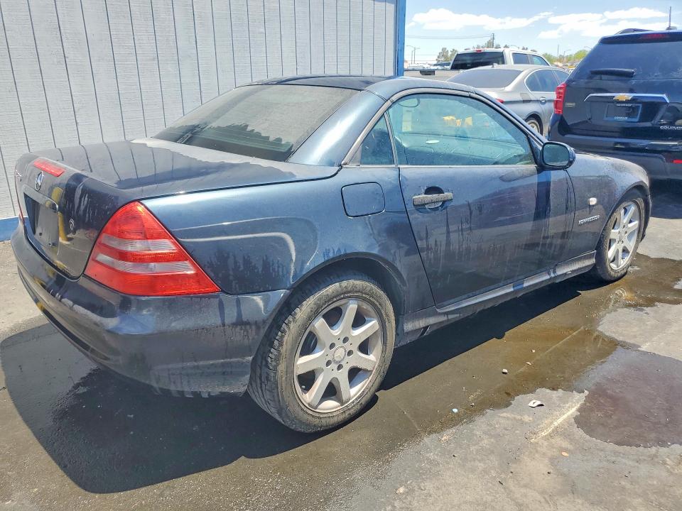 Снимка 3 от търг – 1998 MERCEDES-BENZ SLK с VIN WDBKK47F3WF019442