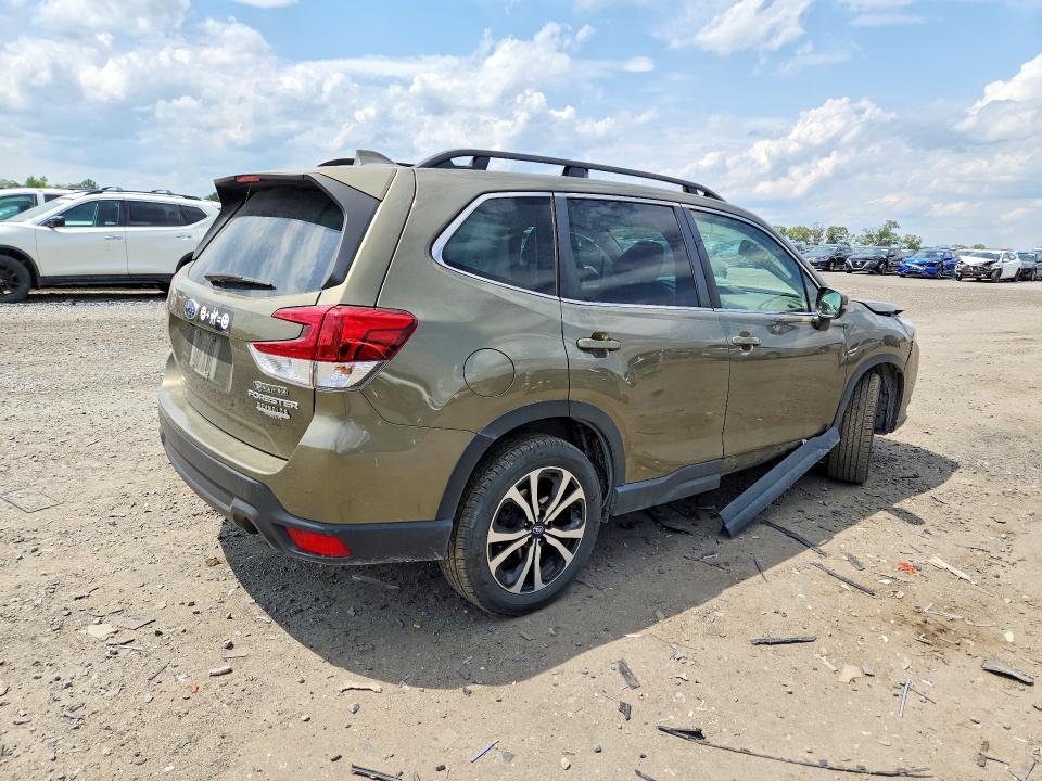 Photo 3 from auction – 2023 SUBARU FORESTER with VIN JF2SKANC9PH446186