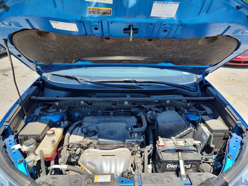 Photo 12 from auction – 2016 TOYOTA RAV4 with VIN JTMNFREV5GJ082812