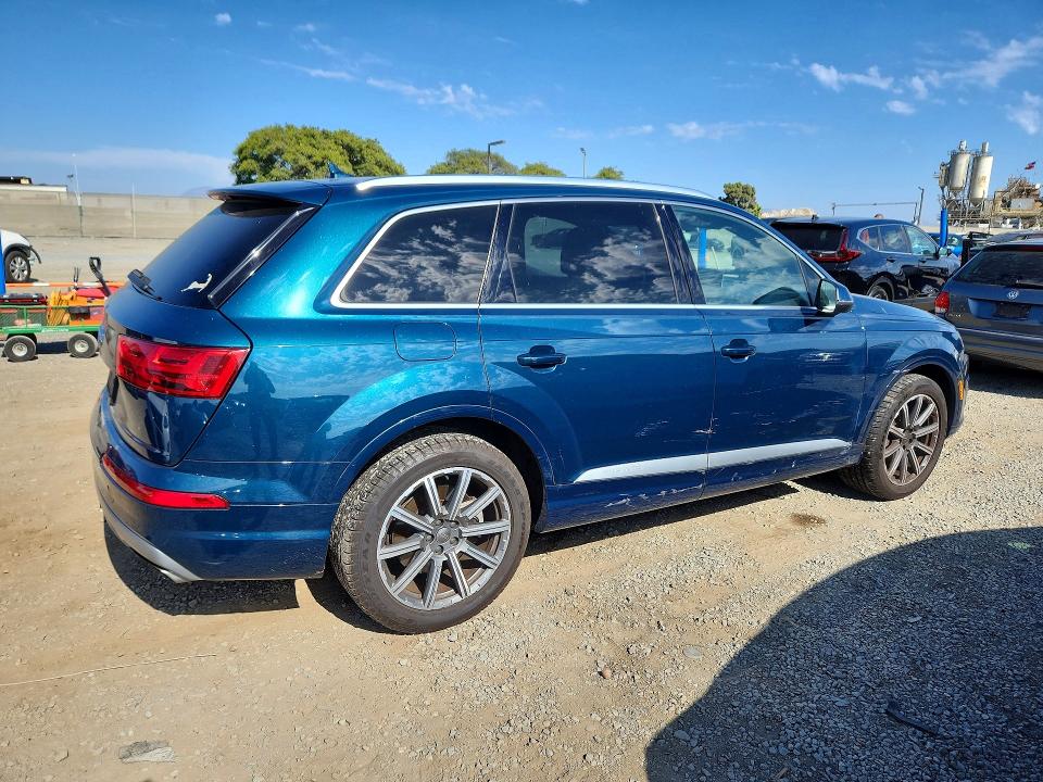 Photo 3 from auction – 2018 AUDI Q7 with VIN WA1VAAF77JD033966