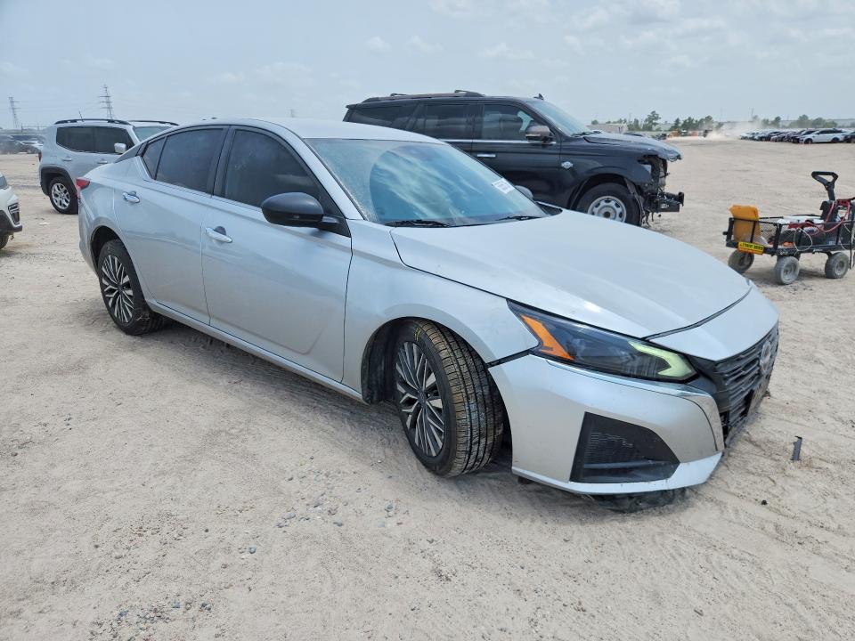 Photo 4 from auction – 2024 NISSAN ALTIMA with VIN 1N4BL4DV3RN429863