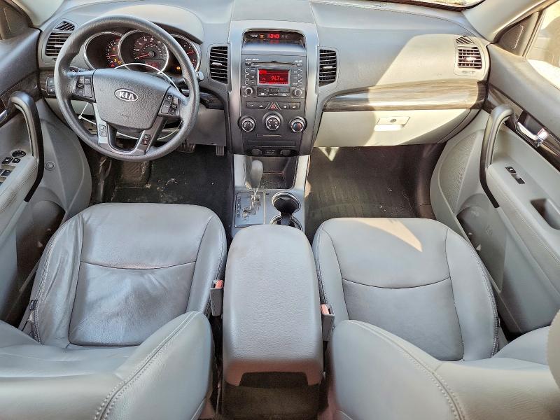 Photo 8 from auction – 2011 KIA SORENTO with VIN 5XYKTDA23BG047558
