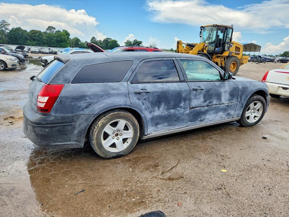 Photo 3 from auction – 2005 DODGE MAGNUM with VIN 2D4FV48V05H159075