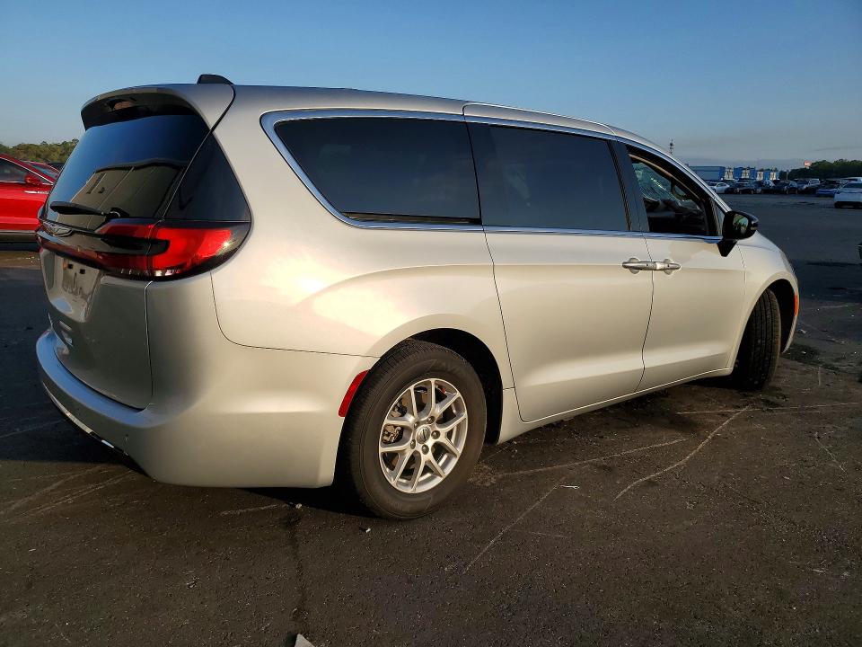 Photo 3 from auction – 2024 CHRYSLER PACIFICA with VIN 2C4RC1BG0RR162650