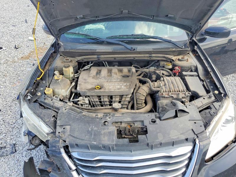 Photo 11 from auction – 2011 CHRYSLER 200 with VIN 1C3BC1FB6BN611403