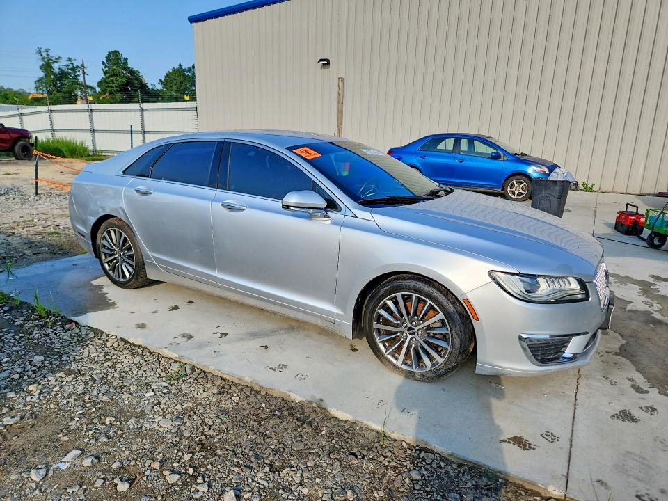 Photo 4 from auction – 2017 LINCOLN MKZ with VIN 3LN6L5A91HR627079
