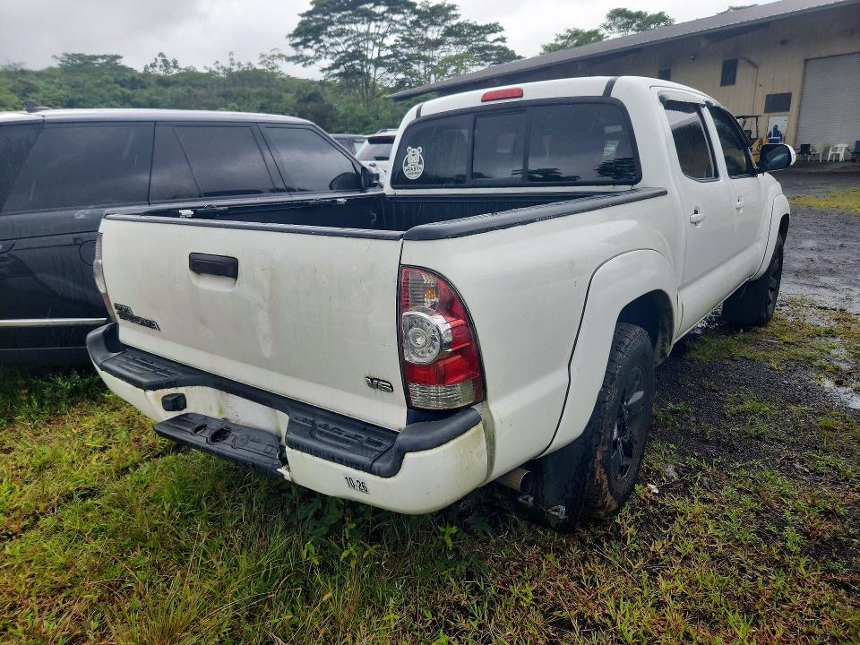 Photo 3 from auction – 2015 TOYOTA TACOMA with VIN 5TFLU4EN4FX135107
