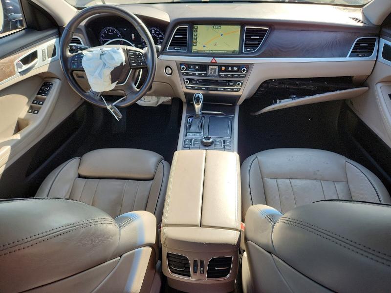 Photo 8 from auction – 2015 HYUNDAI GENESIS with VIN KMHGN4JE3FU040071