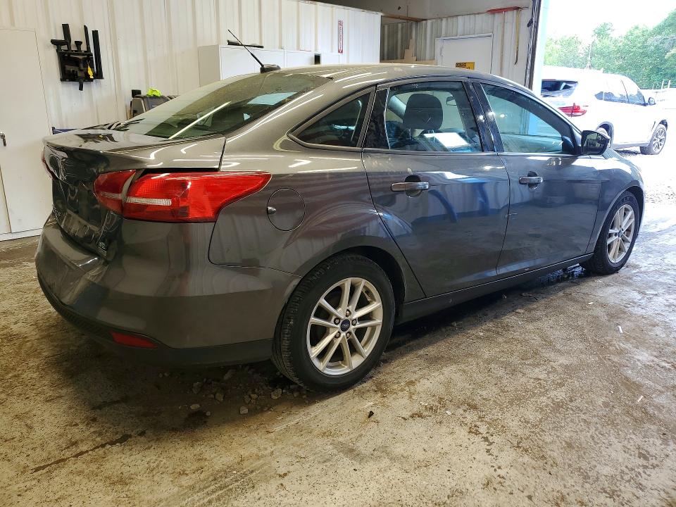 Photo 3 from auction – 2016 FORD FOCUS with VIN 1FADP3F25GL365831