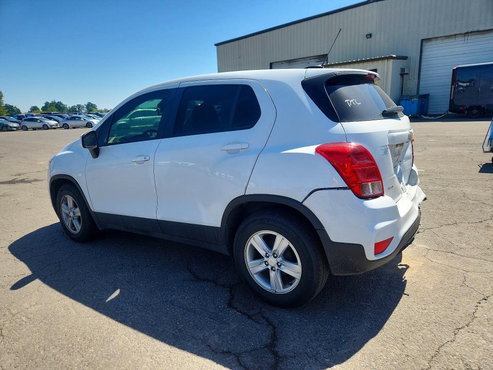 Photo 2 from auction – 2022 CHEVROLET TRAX with VIN KL7CJKSM7NB552397