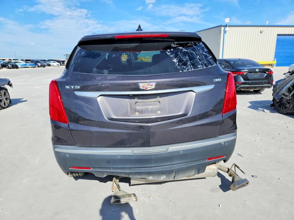 Photo 6 from auction – 2018 CADILLAC XT5 with VIN 1GYKNARS7JZ114203