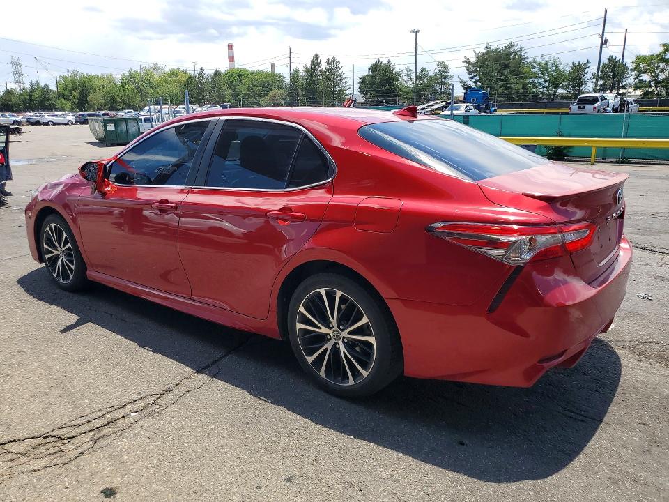 Photo 2 from auction – 2019 TOYOTA CAMRY with VIN 4T1B11HK5KU192041