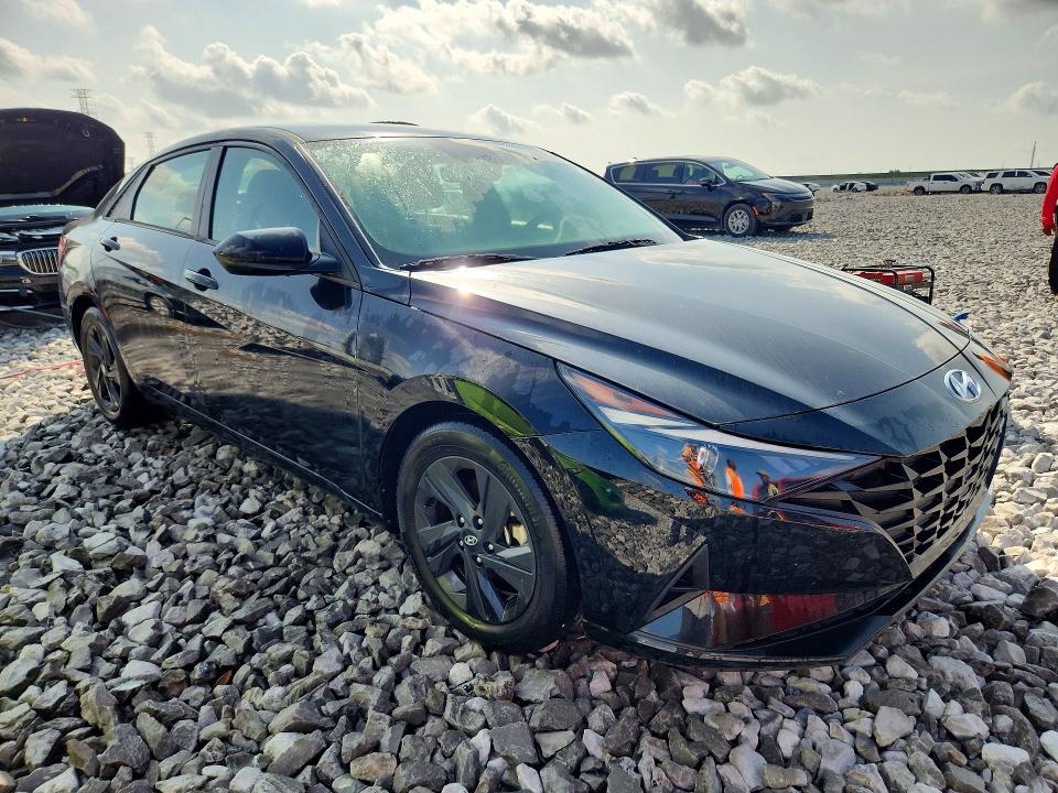 Photo 4 from auction – 2023 HYUNDAI ELANTRA with VIN 5NPLM4AG8PH094193