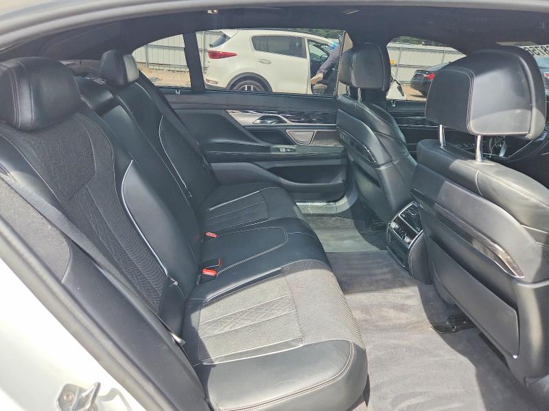 Photo 10 from auction – 2016 BMW 740 with VIN WBA7E2C59GG548029