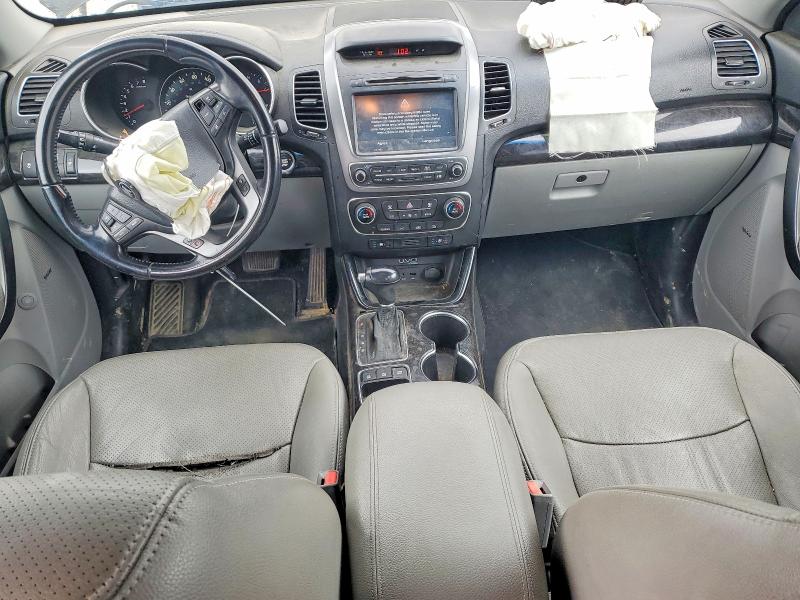 Photo 8 from auction – 2014 KIA SORENTO with VIN 5XYKWDA72EG480568