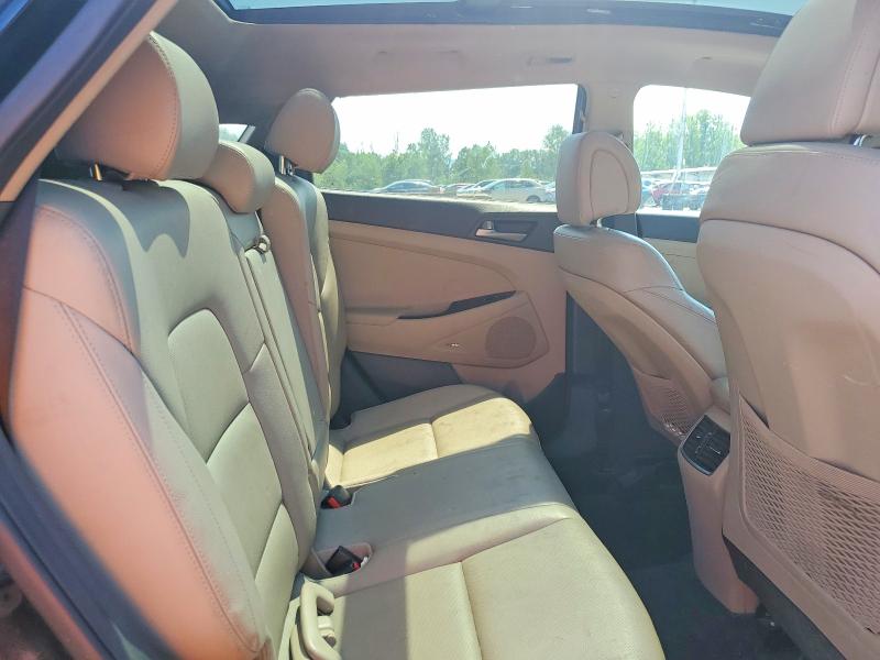 Photo 11 from auction – 2018 HYUNDAI TUCSON with VIN KM8J3CA24JU727600