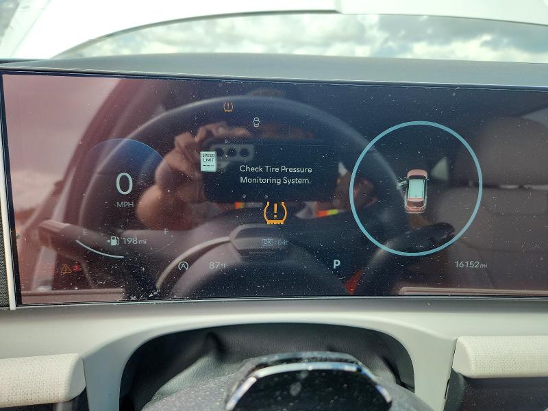 Photo 9 from auction – 2025 HYUNDAI TUCSON with VIN 3KMJC3DE6SE011062