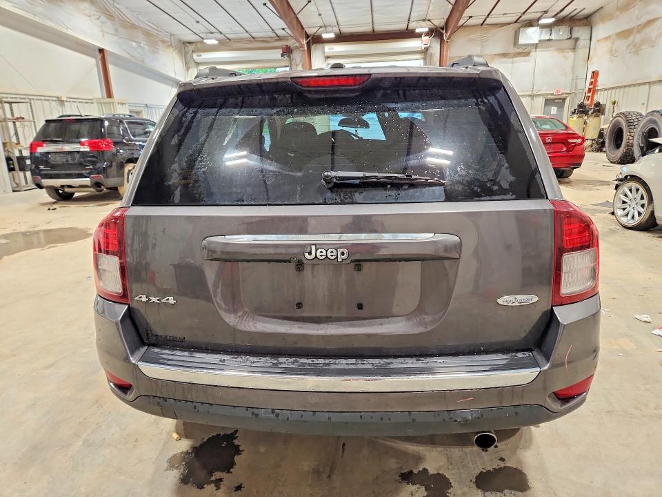 Photo 6 from auction – 2017 JEEP COMPASS with VIN 1C4NJDEB0HD111852