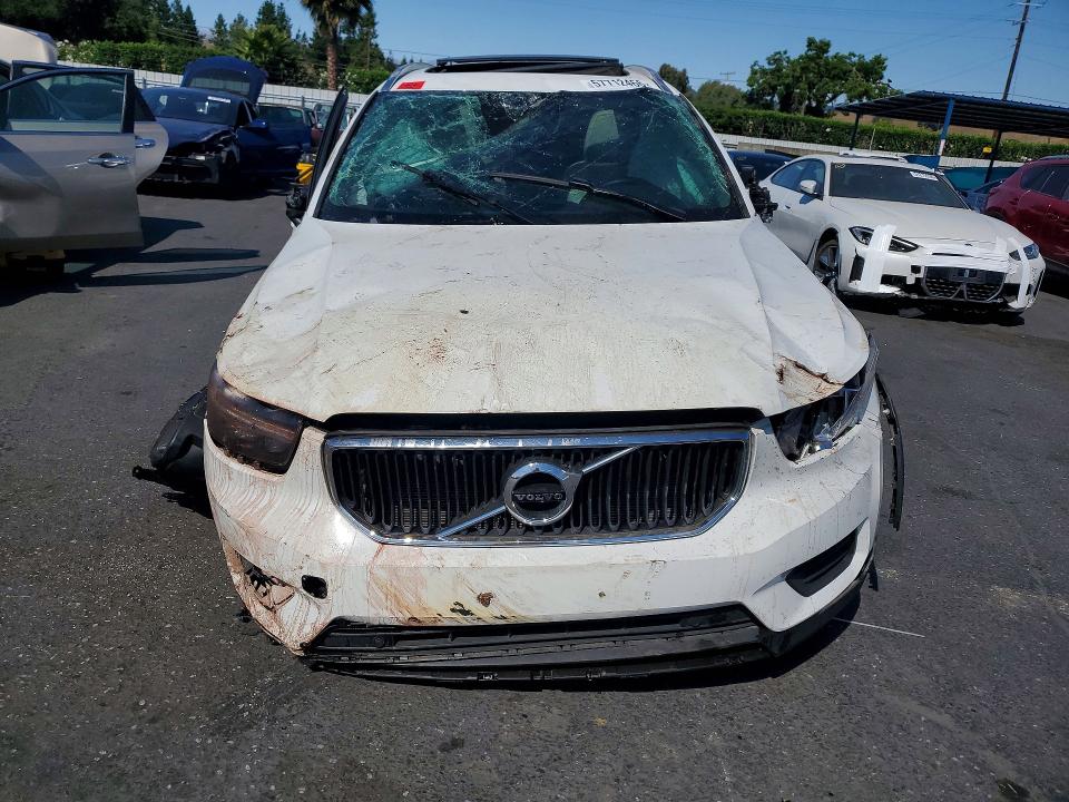 Photo 5 from auction – 2020 VOLVO XC40 with VIN YV4162UK1L2261198