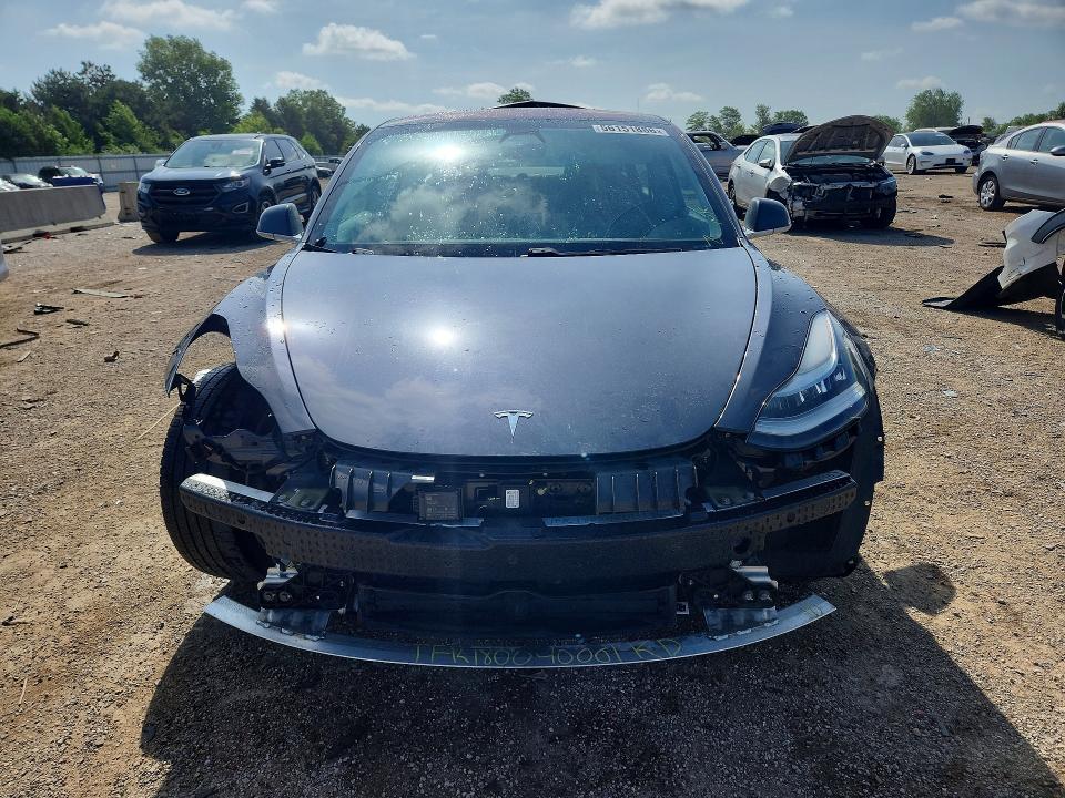 Photo 5 from auction – 2018 TESLA MODEL 3 with VIN 5YJ3E1EA7JF003292