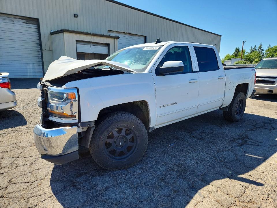 CHEVROLET SILVERADO 2017 with VIN 3GCUKRER7HG436729 - Photo from auction