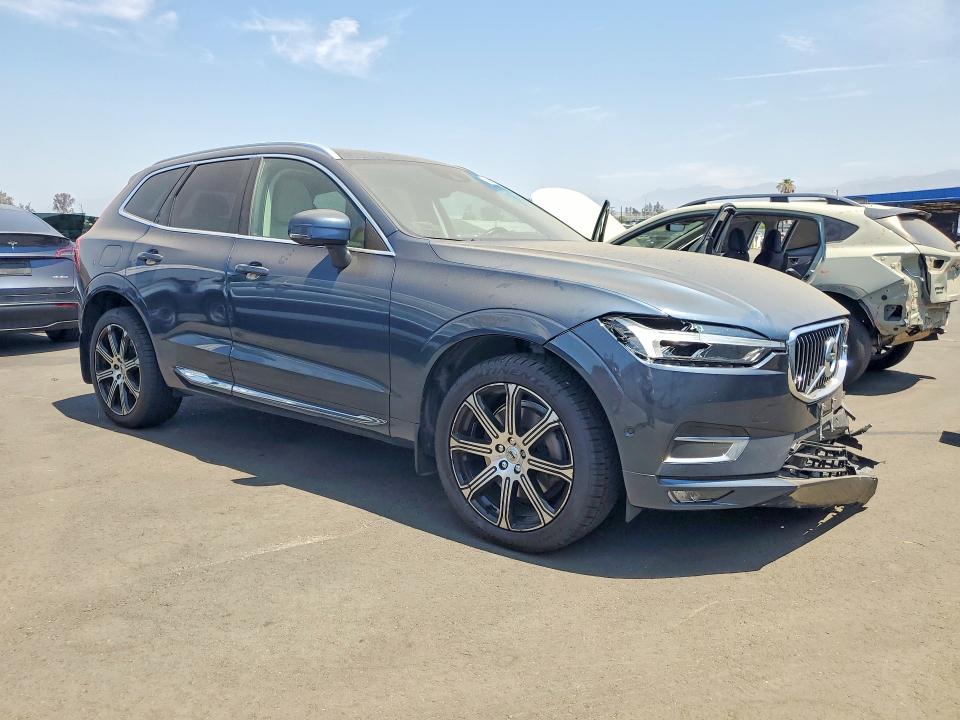 Photo 4 from auction – 2018 VOLVO XC60 with VIN YV4A22RLXJ1017467
