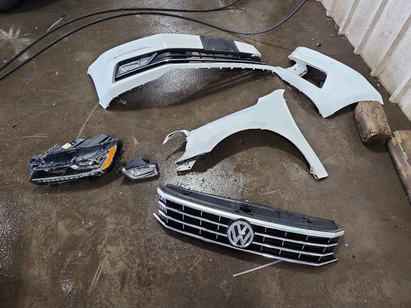 Photo 12 from auction – 2018 VOLKSWAGEN PASSAT with VIN 1VWBA7A31JC001730