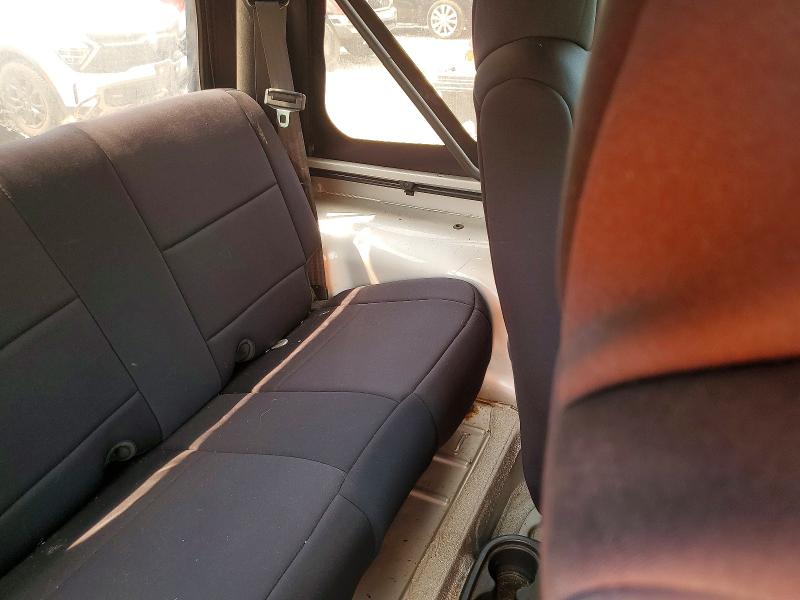 Photo 10 from auction – 2004 JEEP WRANGLER with VIN 1J4FA39S24P801839