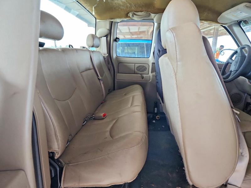 Photo 10 from auction – 2006 CHEVROLET SILVERADO with VIN 1GCEC19X46Z106054