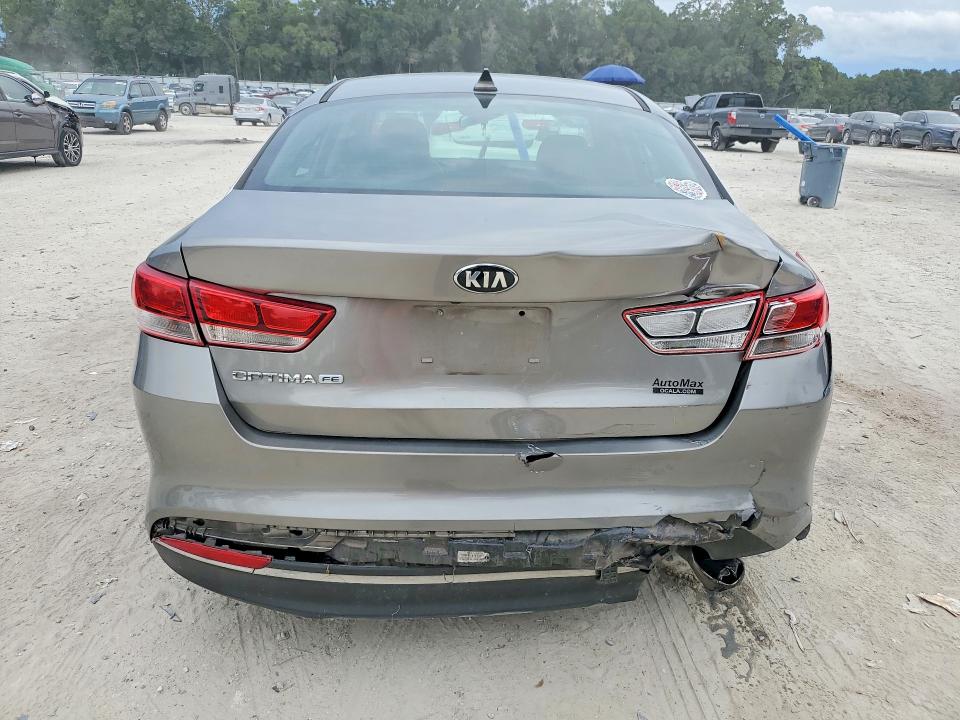 Photo 6 from auction – 2017 KIA OPTIMA with VIN 5XXGT4L33HG125331
