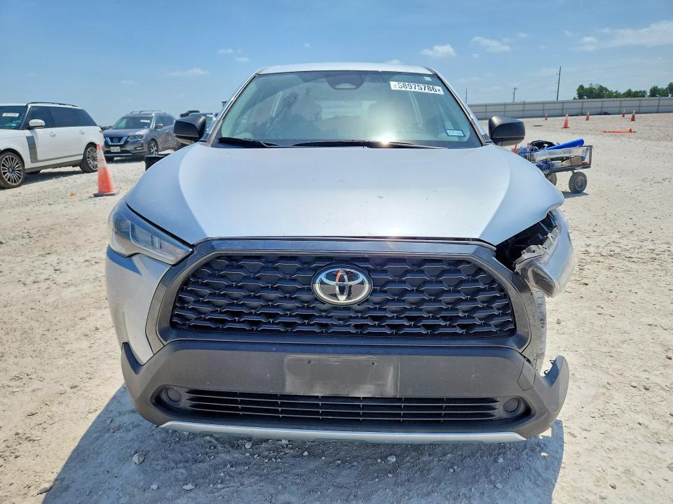 Photo 5 from auction – 2023 TOYOTA COROLLA CROSS with VIN 7MUAAAAGXPV060576