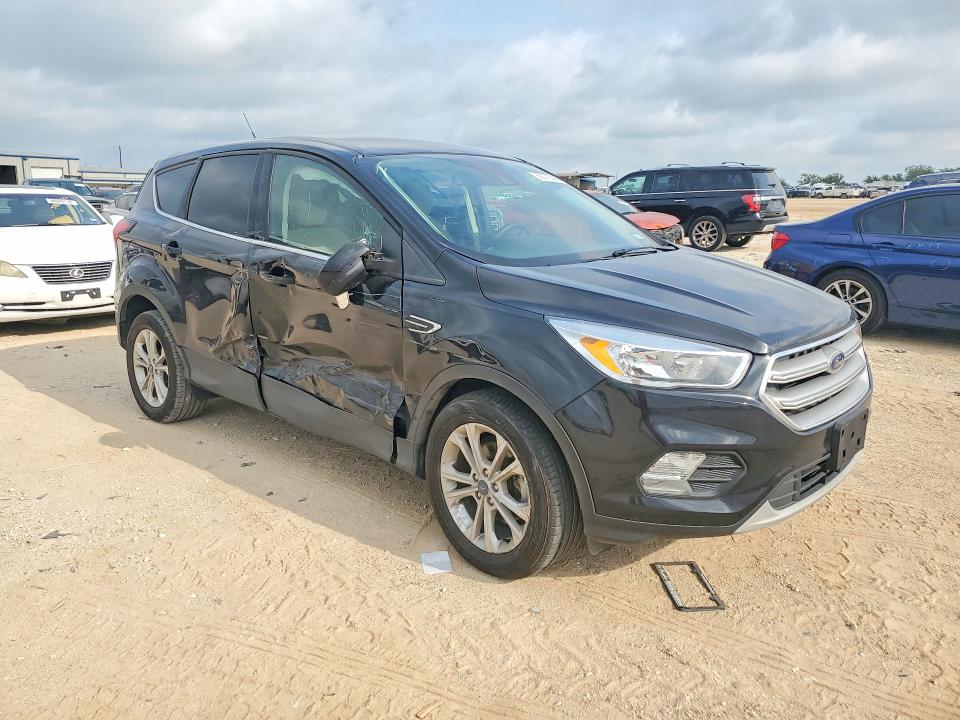 Photo 4 from auction – 2019 FORD ESCAPE with VIN 1FMCU0GD6KUC07381
