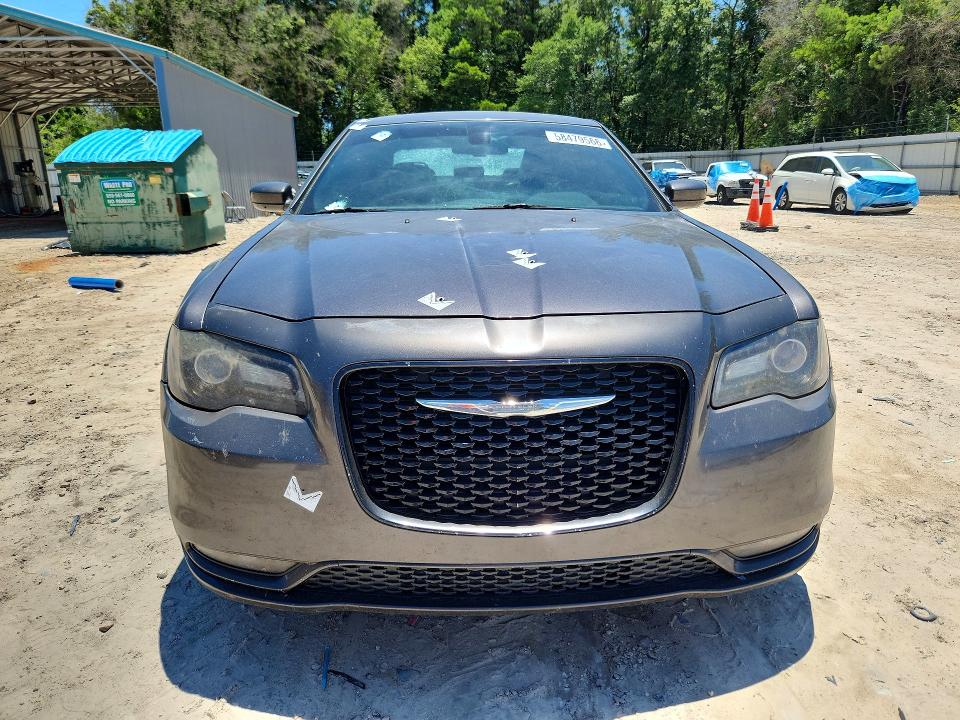Photo 5 from auction – 2015 CHRYSLER 300 with VIN 2C3CCABG6FH860143