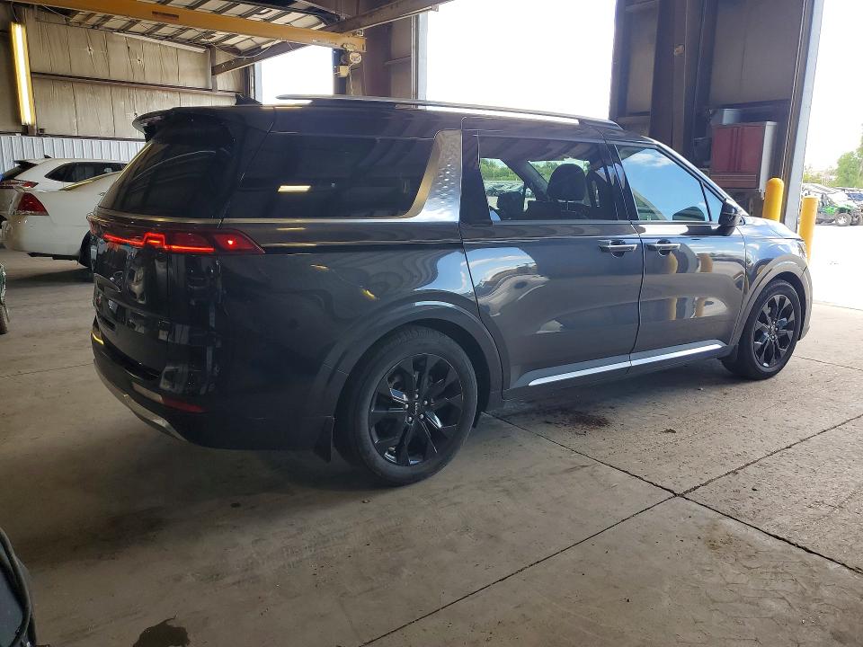 Photo 3 from auction – 2022 KIA CARNIVAL with VIN KNDNE5H36N6080556
