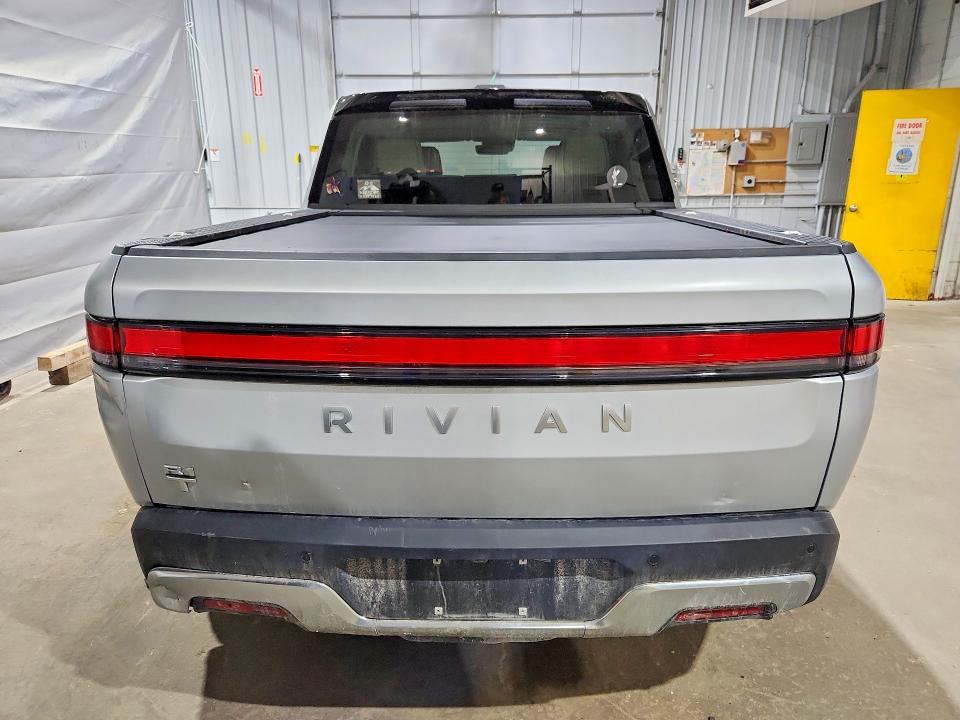 Photo 6 from auction – 2024 RIVIAN R1T with VIN 7FCTGCAA1RN030863