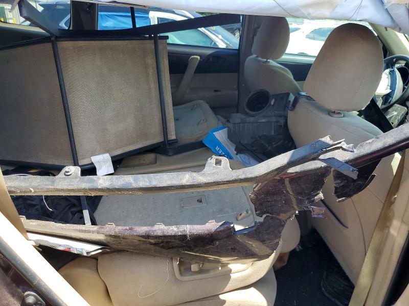 Photo 10 from auction – 2012 TOYOTA HIGHLANDER with VIN 5TDBK3EH6CS116470
