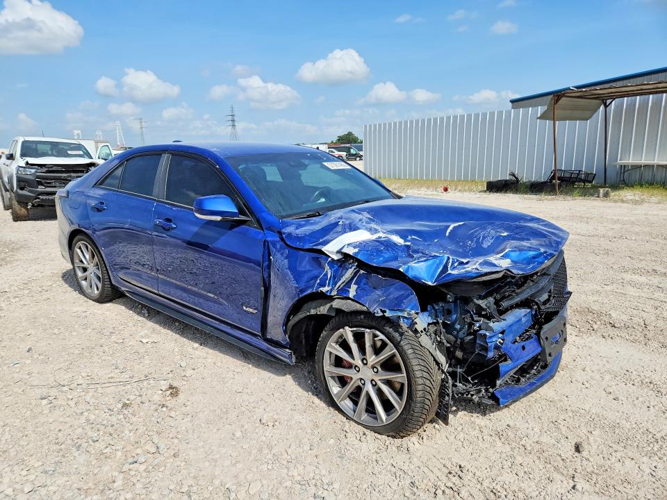 Photo 4 from auction – 2022 CADILLAC CT4-V with VIN 1G6DH5RL0N0102056