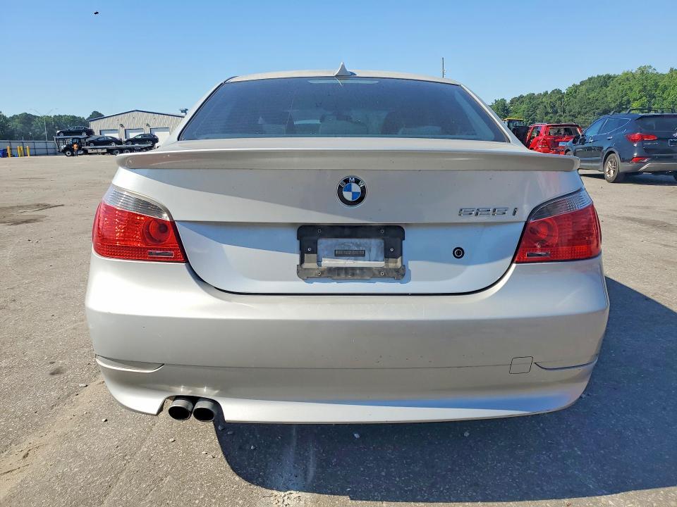 Photo 6 from auction – 2007 BMW 525 with VIN WBANE535X7CW65201