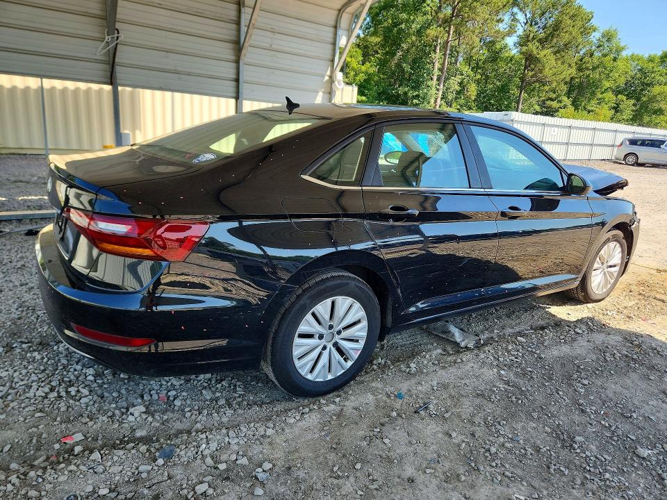 Photo 3 from auction – 2019 VOLKSWAGEN JETTA with VIN 3VWC57BU6KM205973