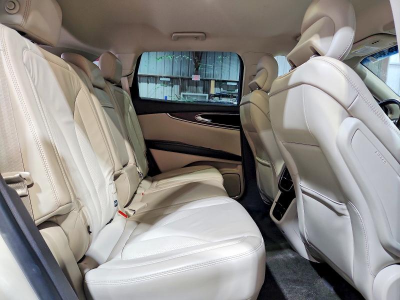 Photo 10 from auction – 2016 LINCOLN MKX with VIN 2LMTJ6KR3GBL32371