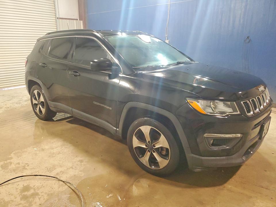 Photo 4 from auction – 2018 JEEP COMPASS with VIN 3C4NJCBB1JT102706