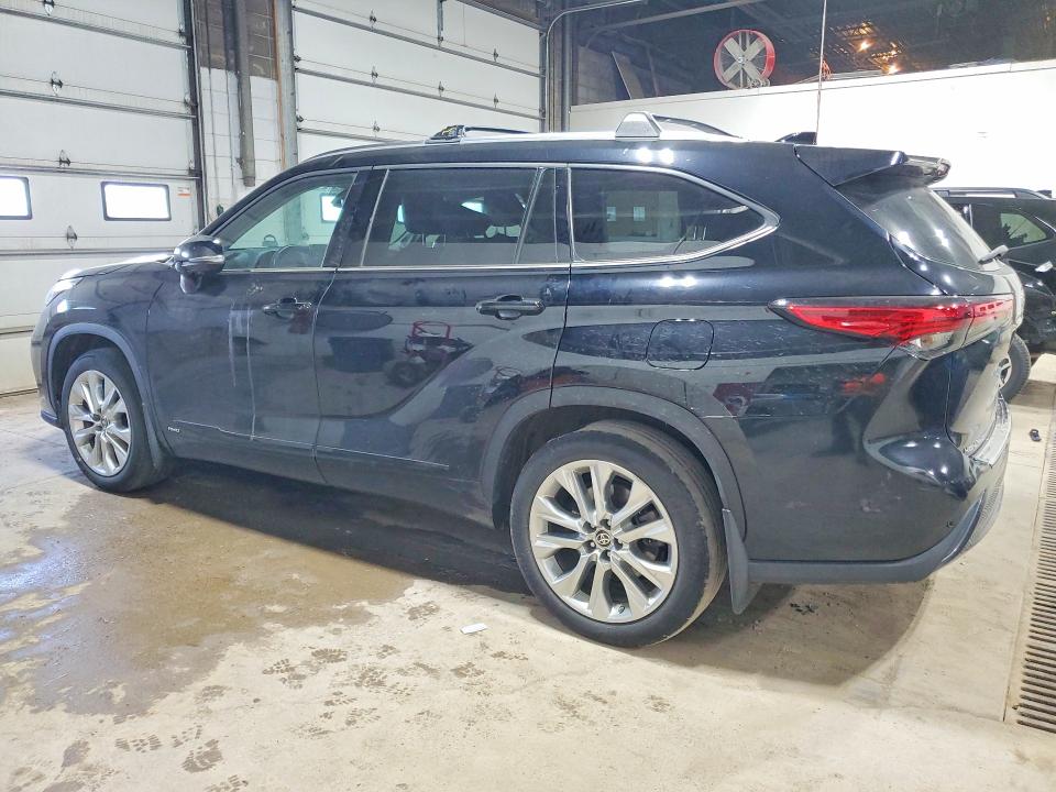 Снимка 2 от търг – 2023 TOYOTA HIGHLANDER HYBRID с VIN 5TDXBRCH7PS602450