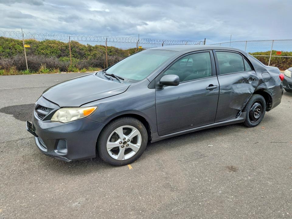 TOYOTA COROLLA 2011 with VIN 2T1BU4EEXBC657194 - Photo from auction