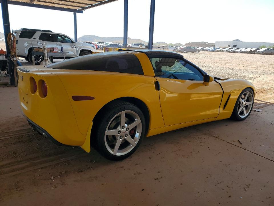 Photo 3 from auction – 2005 CHEVROLET CORVETTE with VIN 1G1YY24U055101028