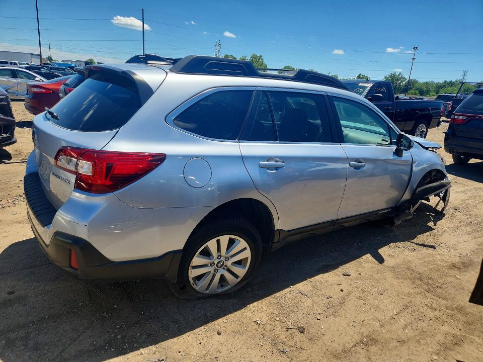 Фото 3 с аукциона – 2018 SUBARU OUTBACK с VIN 4S4BSACC7J3309216