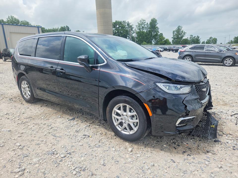 Photo 4 from auction – 2025 CHRYSLER PACIFICA with VIN 2C4RC1BG2SR539193